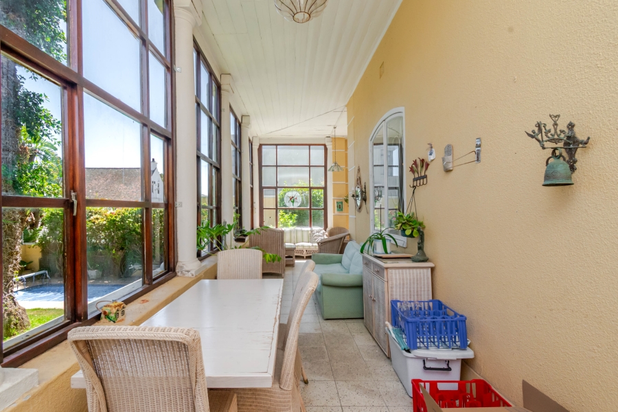 6 Bedroom Property for Sale in Fresnaye Western Cape